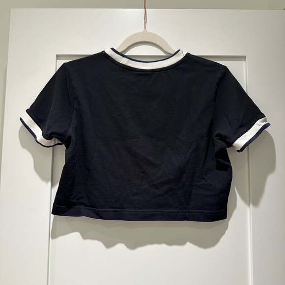 Nike Cropped Tee - Picture 2 of 3